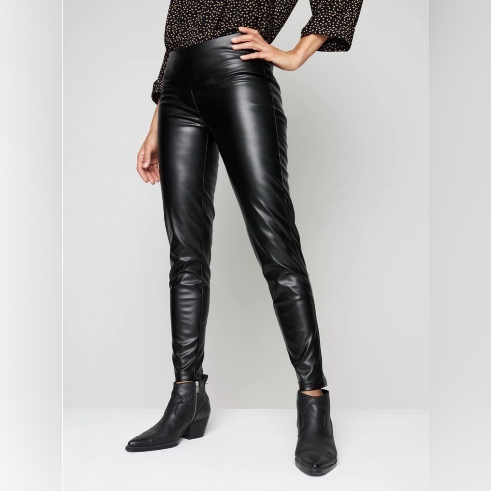 Roz & Ali Black Faux Leather Pull On Pants Biker Punk Edgy Hipster Rocker